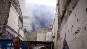 Πυρκαγιά στο  Μοναστηράκι Σώθηκαν  δέκα άτομα