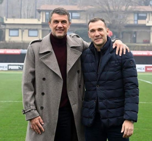 Μαλντίνι - Σεφτσένκο <br> Μια μυθική αγκαλιά <br> ποδοσφαίρου!