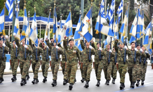 Μόνο στρατιωτική, όχι <br> μαθητικές παρελάσεις <br> στην Αθήνα