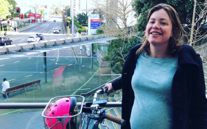 Βουλευτής πήγε με <br> το ποδηλατό της στο <br> μαιευτήριο και γέννησε