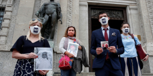 Ιταλία Απαντήσεις <br> ζητούν οι συγγενείς <br> των θυμάτων του ιού