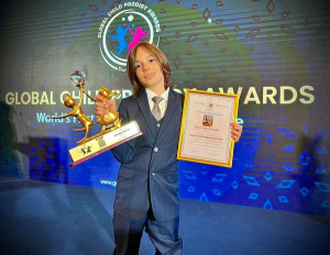 Βραβεύτηκε ο Στέλιος  Κερασίδης Στα 100  κορυφαία ταλέντα της Γης