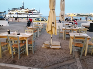Ραφήνα Σαββατόβραδο <br> και souvlaki bistro <br> στο λιμάνι