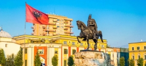 Η Αλβανία πέρασε <br> την Ελλάδα στην <br> οικονομική αξιοπιστία