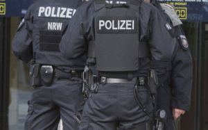 21χρονος μαχαίρωσε <br> δύο μαθητές σε <br> σχολείο στη Γερμανία