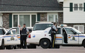 Μακελειό με 5 νεκρούς <br> σε πολυκατοικία <br> στον Καναδά