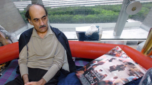 Πέθανε ο Ιρανός <br> που ενέπνευσε τον <br> Σπίλπεργκ για το Terminal