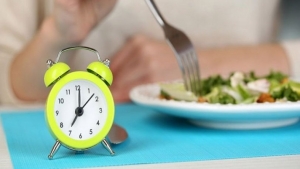 Οι 6 τρόποι σωστής  ρύθμισης για το  διατροφικό σας ''ρολόι''