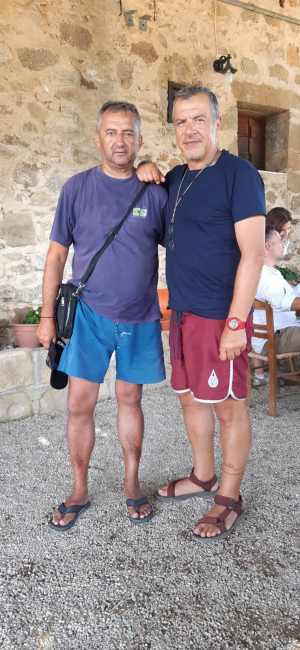 Οι διακοπές του <br> Σταύρου Θεοδωράκη <br> στην Κρήτη (εικόνα)