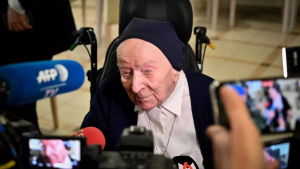 Mια Γαλλίδα καλόγρια  ο γηραιότερος εν ζωή  άνθρωπος του πλανήτη