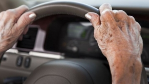 Παράταση ισχύος <br> διπλωμάτων οδήγησης <br> για 74χρονους