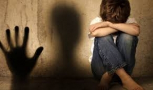 Αυξάνονται στην Ελλάδα <br> κακοποιήσεις και <br> βιασμοί ανηλίκων