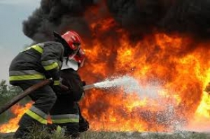 Νεκρός πυροσβέστης <br> σε φωτιά <br> στη Σίνδο