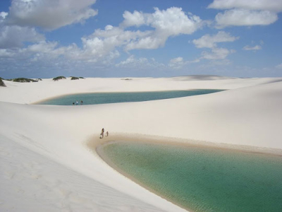 Ομορφιές του πλανήτη! <br> Η άσπρη έρημος με τις <br> εκατοντάδες λίμνες! (εικόνες)