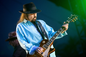 Πέθανε στα 71 του  ο κιθαρίστας των  Lynyrd Skynyrd