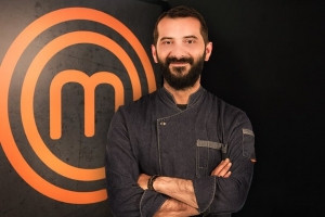 Ο Λεωνίδας <br> Κουτσόπουλος του <br> master chef έχει ύψος...