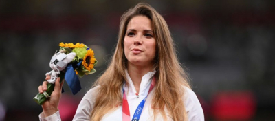 25χρονη Ολυμπιονίκης <br> πούλησε το μετάλλιο της για <br> να εγχειριστεί παιδάκι