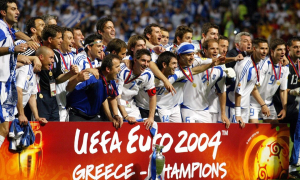 20 χρόνια από το <br> έπος του Euro 2004 <br> Οι Legends επιστρέφουν!
