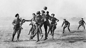 1914 Το ποδόσφαιρο  σταμάτησε τον Α'  παγκόσμιο πόλεμο (εικόνες)