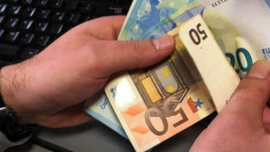 800 ευρώ το  επίδομα Νοεμβρίου  για τις αναστολές