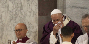 Κρυωμένος ο Πάπας <br> Φραγκίσκος Ακύρωσε <br> εκδήλωση (pic)