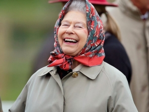 Η βασίλισσα Ελισάβετ <br> τρόλαρε τουρίστες που <br> δεν τη γνώρισαν!