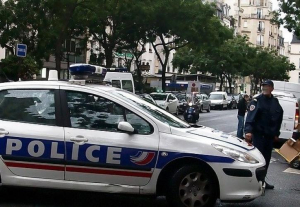 Πυροβόλησαν στο <br> Παρίσι γυναίκα που <br> φώναζε «Αλλάχου Άκμπαρ»