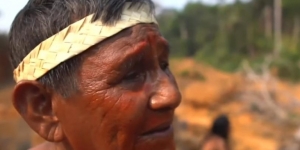 Θρηνούν οι ινδιάνοι <br> του Αμαζονίου για <br> τη φωτιά βίντεο)