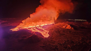 Εξερράγη ξανά  ηφαίστειο στη νότιο  Ισλανδία Εικόνες σοκ