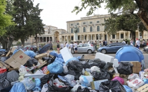Ιδιωτική εταιρία <br> θα μαζέψει τα <br> σκουπίδια στην Κέρκυρα!