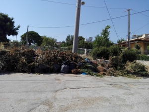 ''Θεριεύει'' ξανά  η χωματερή στο  Ζούμπερι (εικόνες)