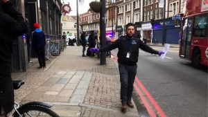 Η αστυνομία σκότωσε <br> τρομοκράτη με <br> μαχαίρι στο Λονδίνο