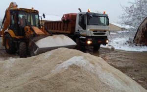 Ο Δήμος Γλυφάδας <br> αγόρασε 75 τόνους αλάτι <br> από το Μεσολόγγι