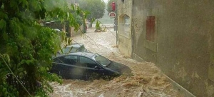 Κατακλυσμός στη  Γαλλία Εκκενώθηκαν  κατασκηνώσεις (βίντεο)