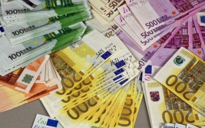 Χιλιάδες ευρώ σε <br> άγνωστα κόμματα <br> στις ευρωεκλογές