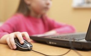Ημέρα του παιδιού <br> Η Unicef προειδοποιεί <br> για το διαδίκτυο